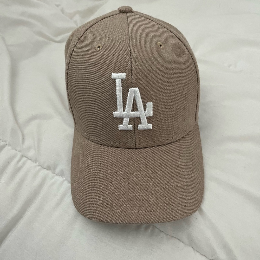 Beige dodger hat - adjustable
